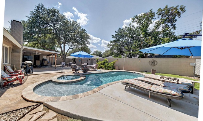 Midland House | Right At Home-Midland Outdoor Dream