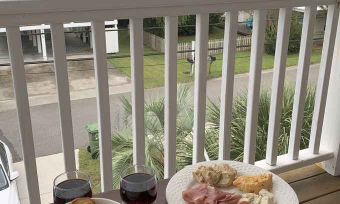 Kure Beach House | Right on Tide: 2.5 blks to beach, pier!