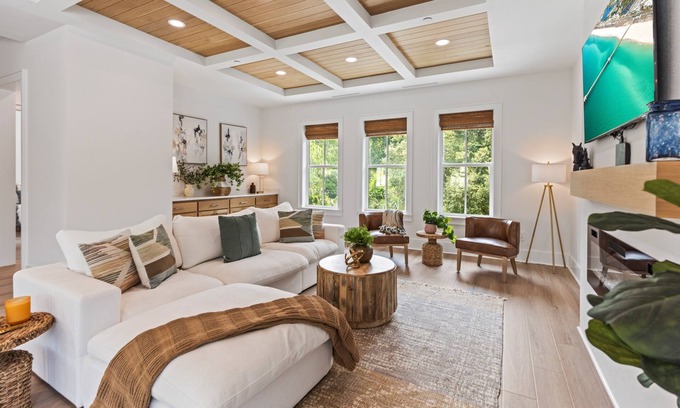 Laguna Beach House | Righteous Riptide - Upscale Luxury. Brand New, Outdoor Kitchen, Saltwater Pool
