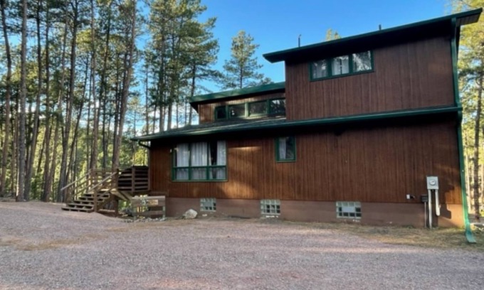 Rapid City House | Riley's Retreat Hot Tub and air conditioning!