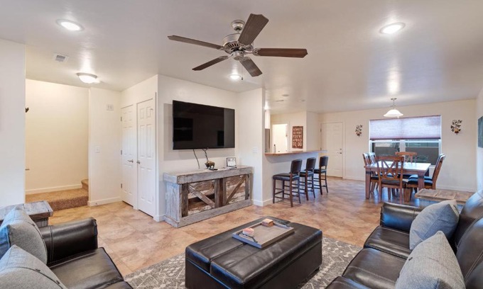 Moab South Valley House | Rim Vista 16A2