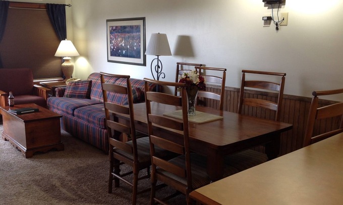 Snowshoe Condo | Rimfire Lodge 247 - Deluxe 1 Bedroom in the Village