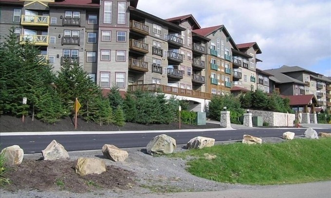 Snowshoe Condo | Rimfire Lodge 310 - 311 - Deluxe 2 Bedroom in the Village