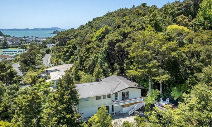 Paihia House | Rimu - Paihia Holiday Home