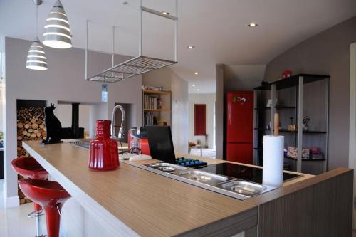 Killarney House | Ring of Kerry 4 Bedroom House with private garden, table tennis