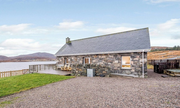 Ardroil Cottage | Riof Ocean Cottage - UK7125