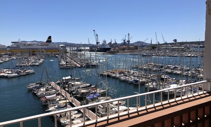 Le Mourillon Apartment | RIOPASSIONS, LARGE T3, BEAUTIFUL SEA VIEW