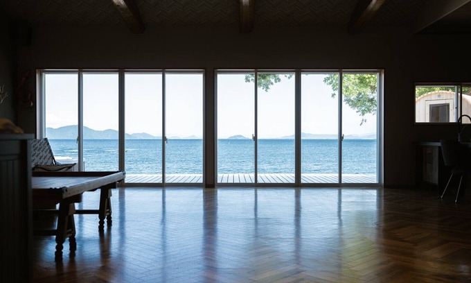 Shiga Prefecture House | Rip stick