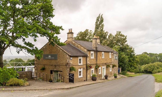 Sandy Lane Bed & Breakfast | Rising Sun Pub, Restaurant and Room
