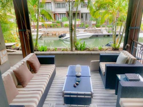 Black River Villa | Rising Sun - Stylish & Comfortable Marina Duplex