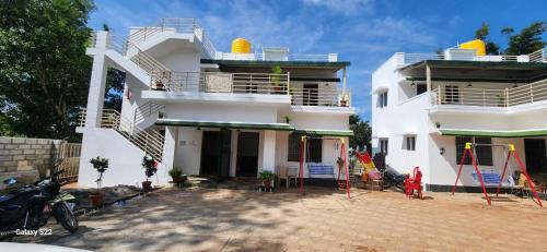 Yelagiri Hotel | Rithu's Inn