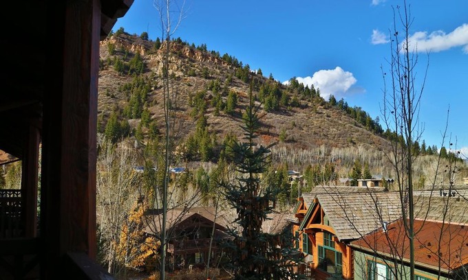Aspen Apartment | Ritz Carlton Aspen Elkhorn Lodge #8215 3 Bed 3.5 Bath