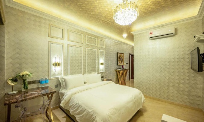Downtown Kota Kinabalu Hotel | Ritz Residence, Imago Mall Loft B