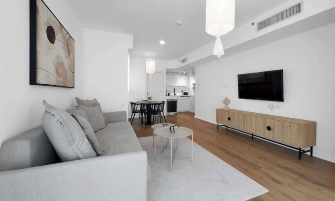Herzliya Pituach Apartment | Ritzside Marina Stay