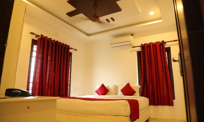 Kaloor Hotel | Ritzy Village Residency