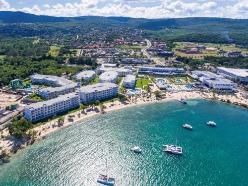 Montego Bay Resort | Riu Montego Bay - Adults Only - All Inclusive