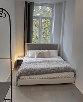 Charleroi Apartment | Rive Gauche L centre - gare - aéroport