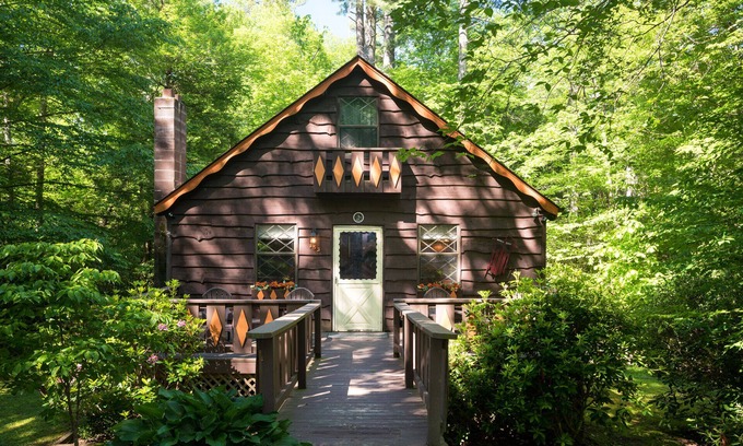 Pineola Cabin | River Cabin in the Blue Ridge Mountains (Land Harbor)