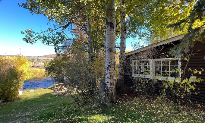 Meeker Cabin | River Cabin