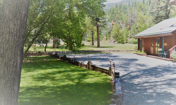Ruidoso Cabin | River Hideout | Deck Cozy Pet Friendly