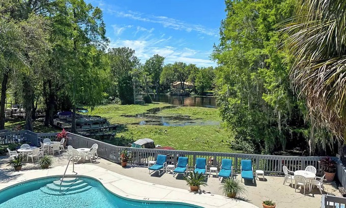 Dunnellon Condo | River Retreat cozy 1 bedroom studio apartment