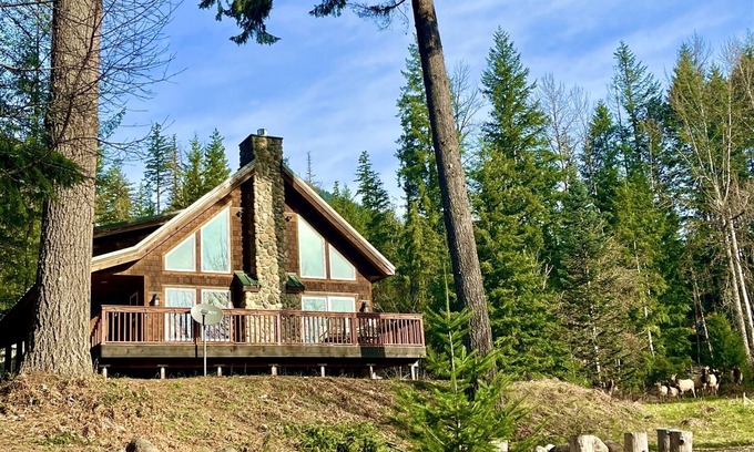 Packwood Cabin | River Rock Mountain Cabin | 3 Bed, 2 Bath