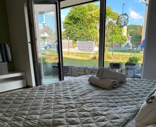 Deggendorf Apartment | River Room