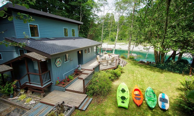 Crescent City House | River's Bend - Your ultimate River Destination