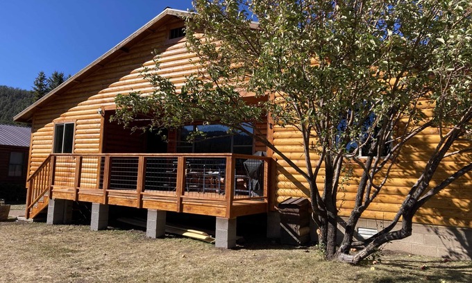 Greer Cabin | River Valley View Sum