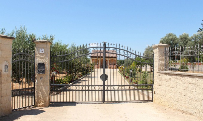 Alghero Villa | RIVER VIEW CHARMING VILLA IN AMAZING ALGHERO WITH AC