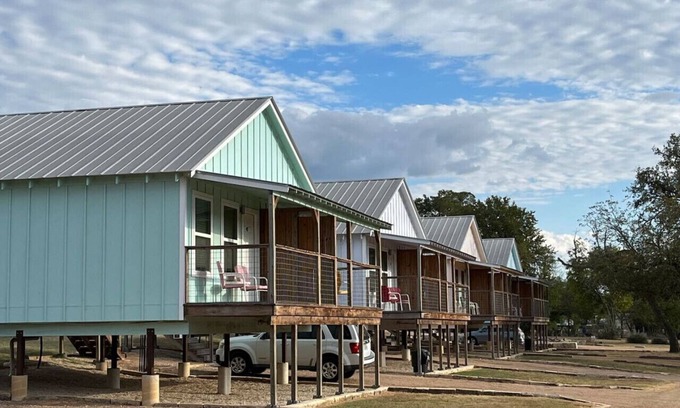 Kerrville Cabin | River View Deluxe King Cabin #19