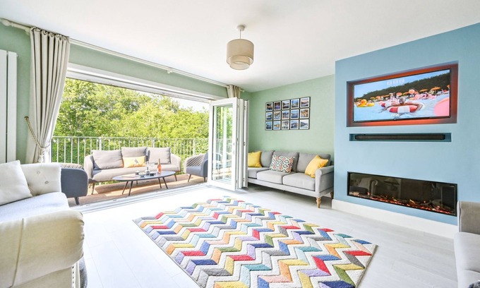 West Looe House | River View Retreat - family house close to the centre of Looe