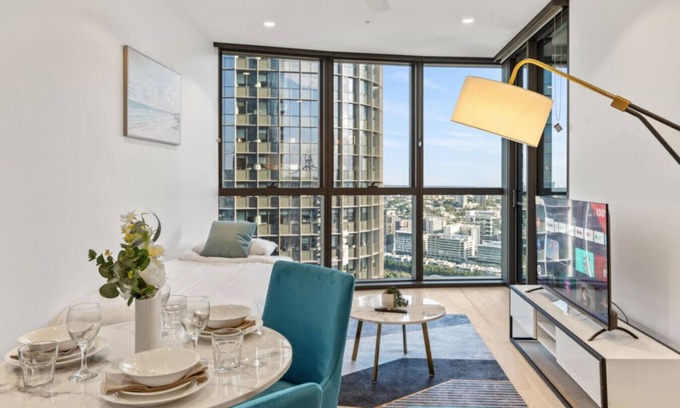 Brisbane Central Business District Apartment | River View Suite | 1BR 3People | Balcony Pool Gym