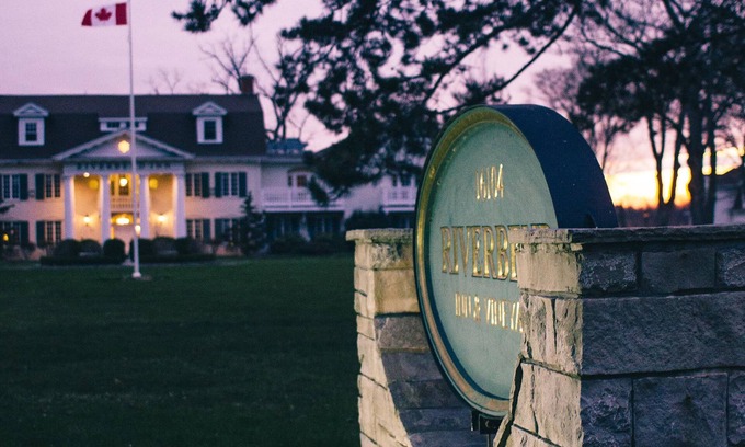 Niagara-on-the-Lake Hotel | Riverbend Inn and Vineyard