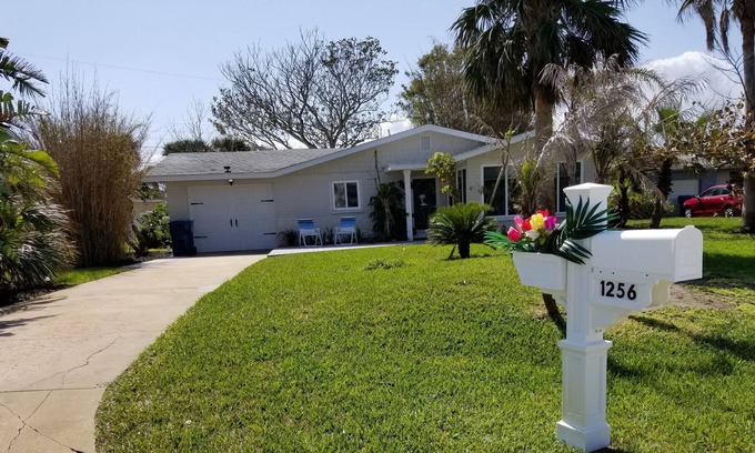 River Breeze Estates House | Riverbreeze for Oceanbreezes. Come relax at our quiet beach house