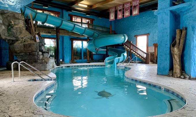Pigeon Forge Hotel | Riverchase Lodge