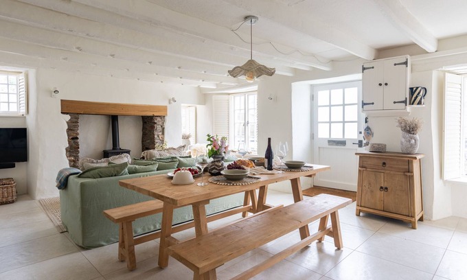 Newton Ferrers Cottage | Riverdale - a cottage that sleeps 4 guests in 2 bedrooms