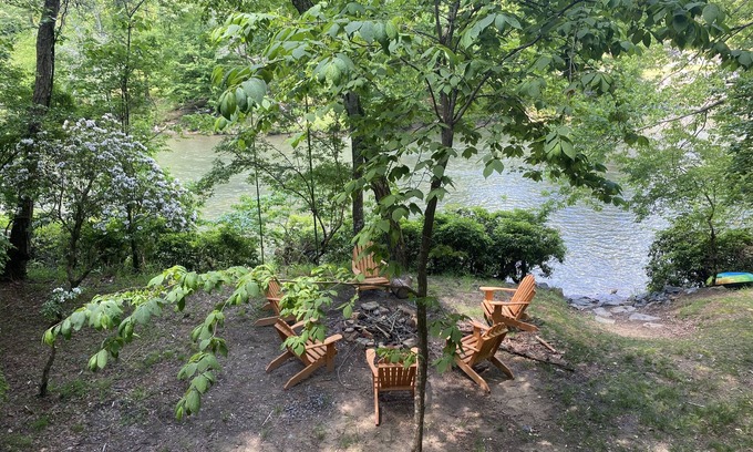 Ellijay Cabin | Riverfront 3 bedroom 3 bath cabin, soothing rapids, on tubing path, river entry