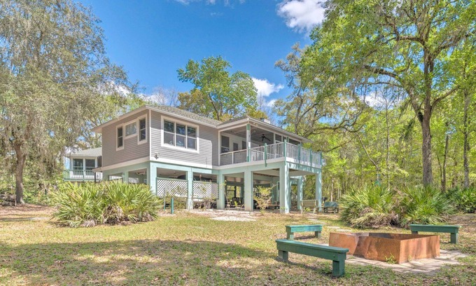 Bell House | Riverfront Bell Gem: Boat Slip + Outdoor Amenities