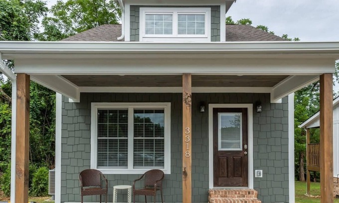 Pigeon Forge Cabin | Riverfront Cabin/In Downtown Pigeon Forge/Hot Tub