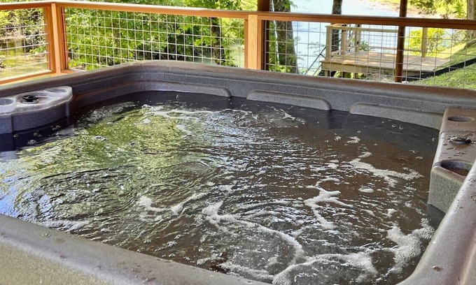 Glenwood Cabin | Riverfront Cabin - private hot tub, arcade game, steps to water