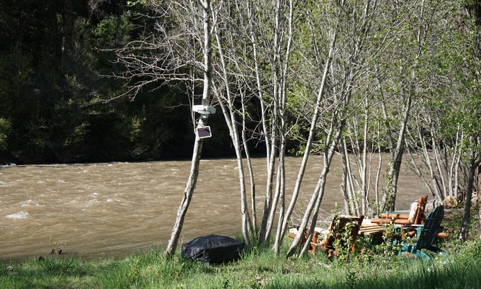 Somerset Cabin | Riverfront cabin with hot tub tucked away in the mountains