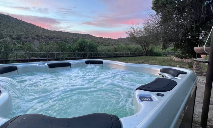Mammoth House | Riverfront Casita in beautiful remote Aravaipa Canyon. SHARED YARD