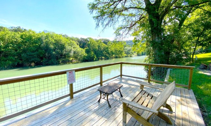 New Braunfels House | Riverfront Farmhouse 5br With Views, And Kayaks