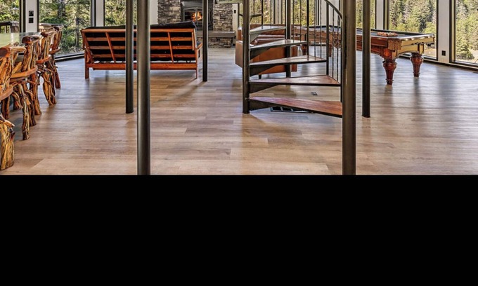Trail House | Riverfront Oregon Retreat w/Hot tub & Pool
