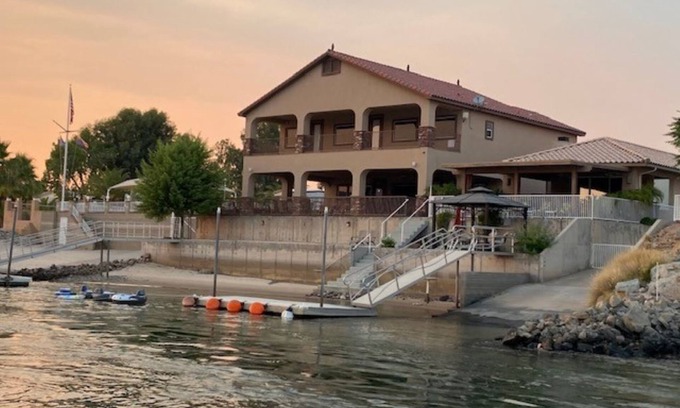 Mohave Valley House | RIVERFRONT PARADISE OASIS W/PRIVATE BEACH & BOAT DOCK