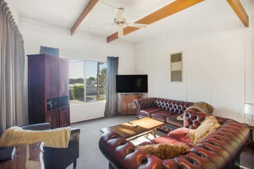 Riverglades House | Riverglades Murray Bridge