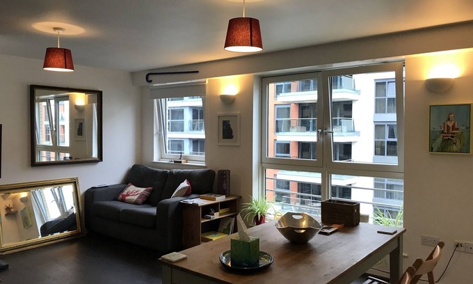 Sands End Apartment | Riverside 1-bed flat Imperial Wharf