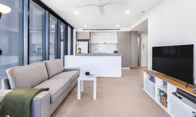 Eagle Farm Apartment | Riverside 2BR apt w/ rooftoppool