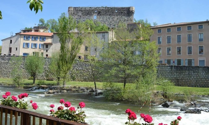 Quillan House | Riverside 4 bedroom house full of character and charm